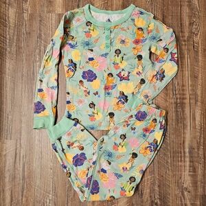 Size 7 Disney Encanto Long Sleeve Pajama Set